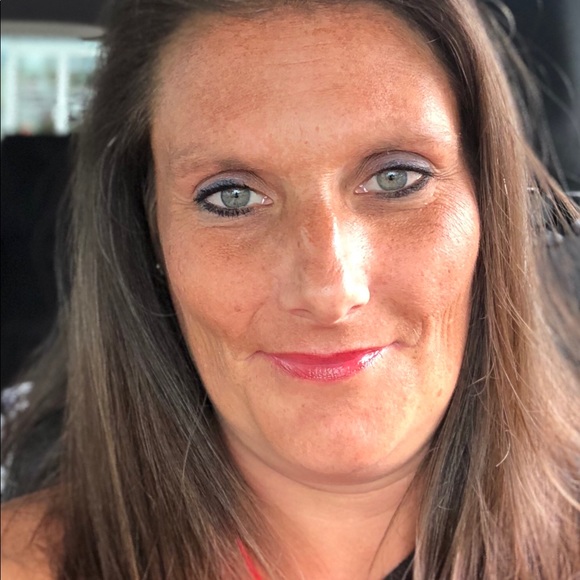 Meet your Posher, Shannon - Picture 2 of 2